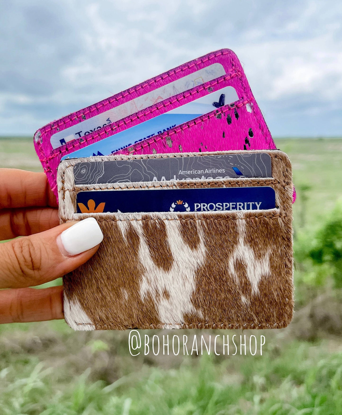 Money holder: BROWN + WHITE COWHIDE
