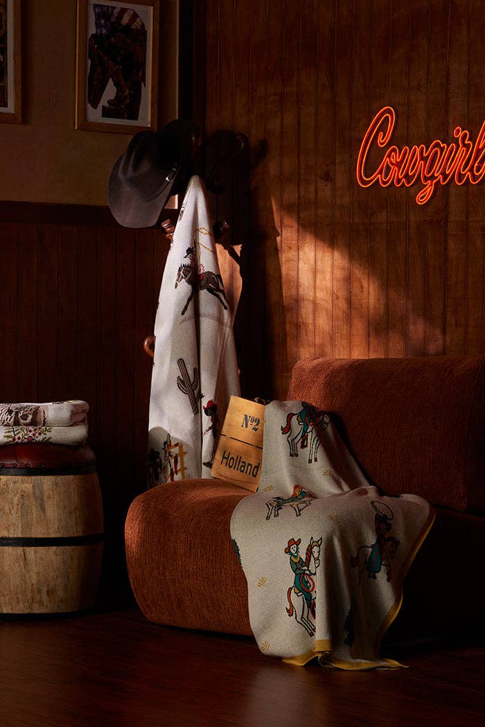 Rodeo Frontier Throw