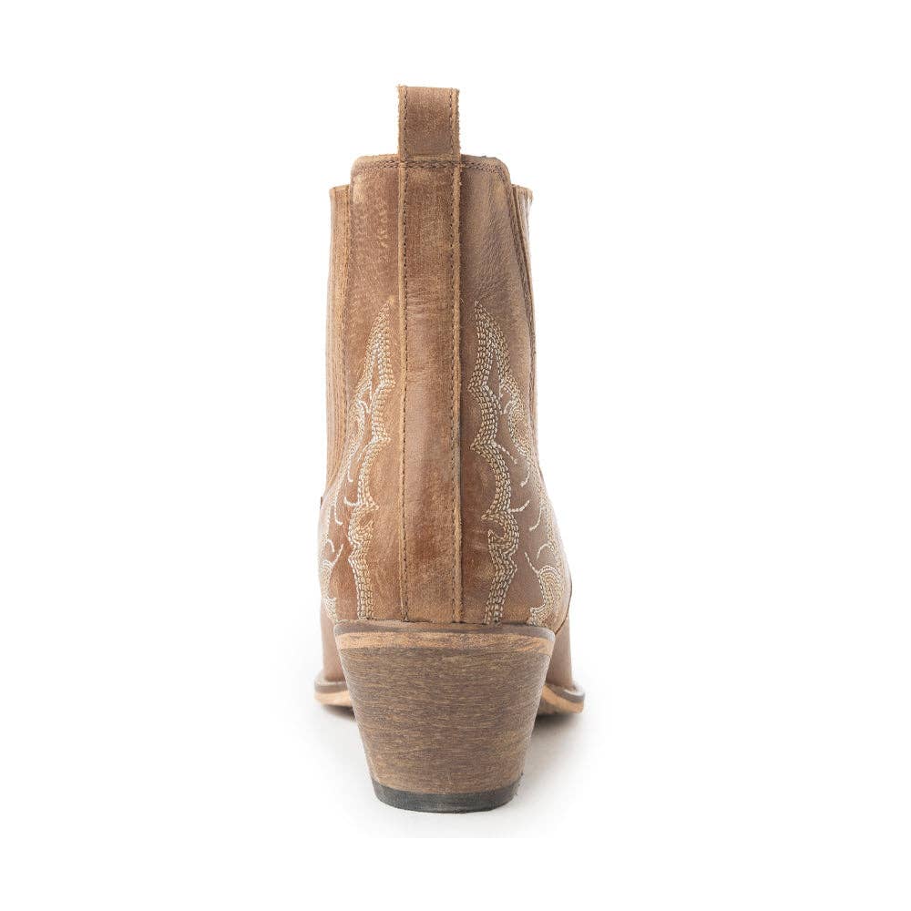 Dearling Ranch Booties In Brown: Brown / 7