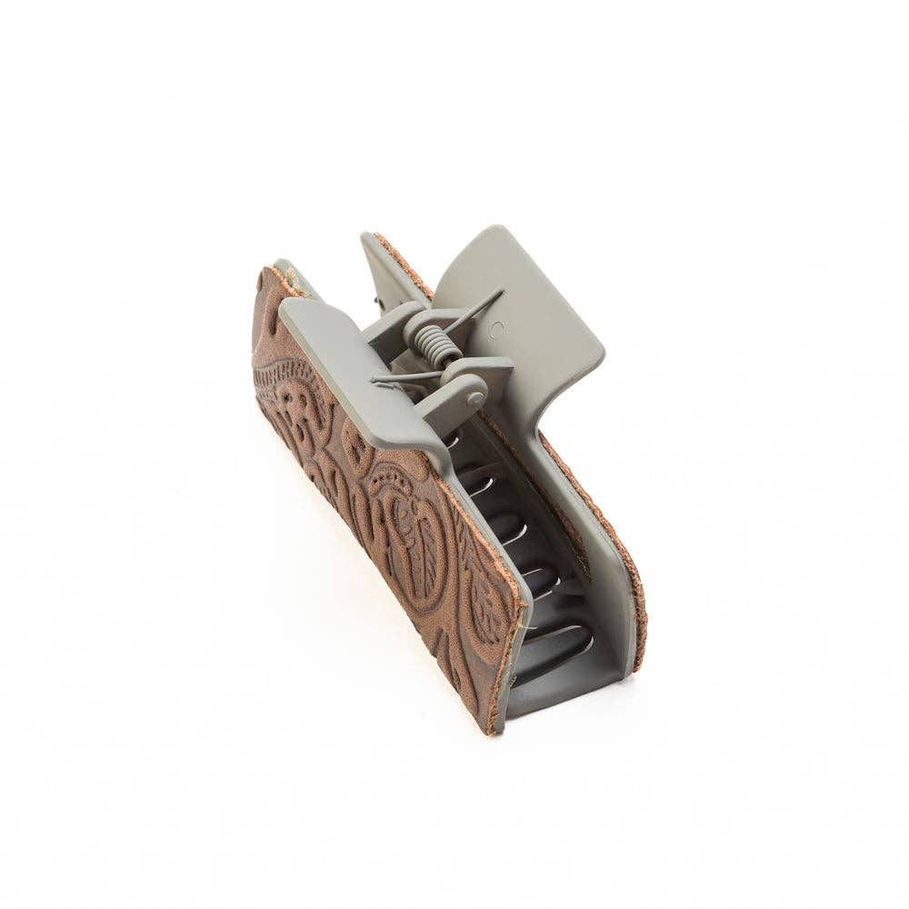 High Vista Hair Comb Clip In Gray: Black-White