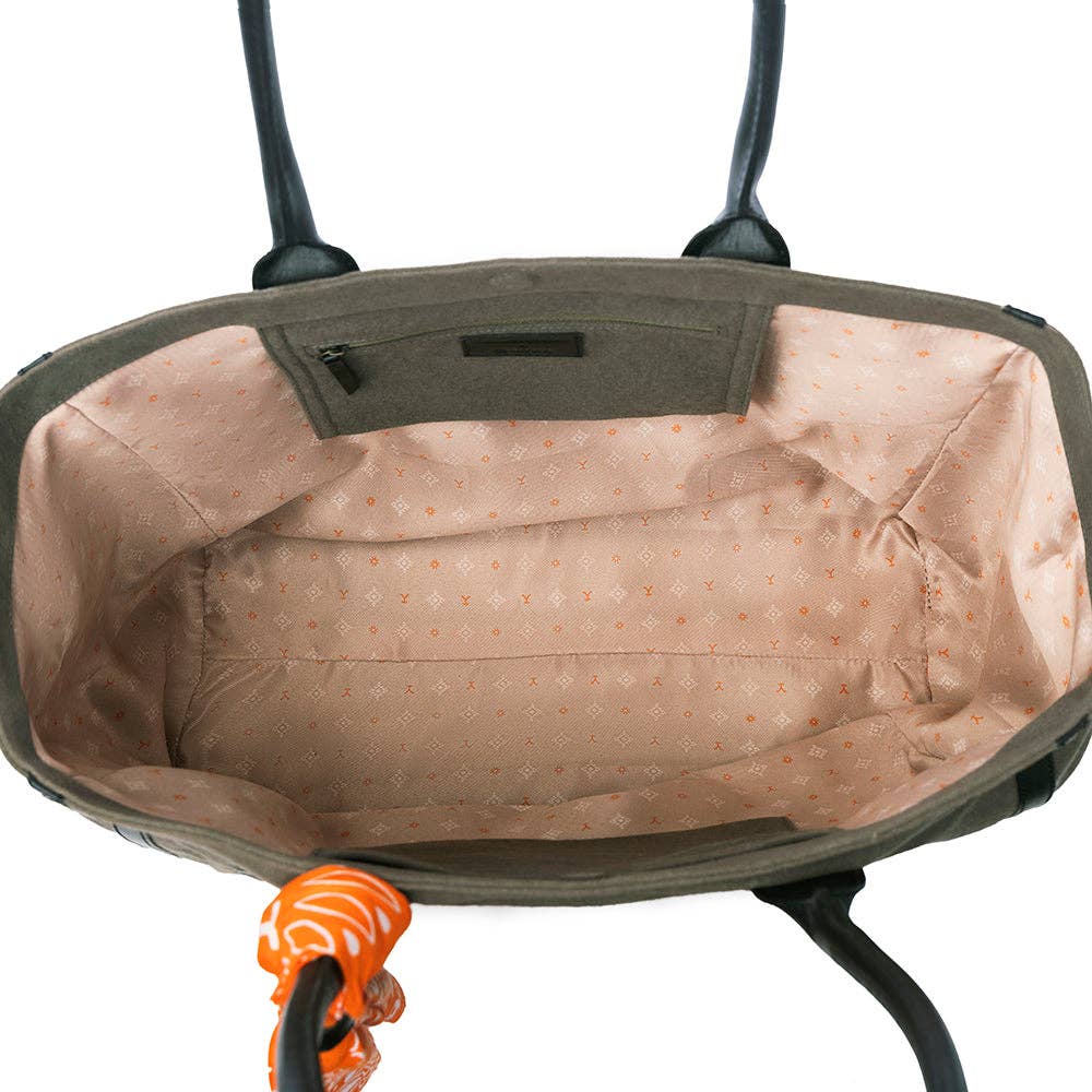Yellowstone Velorra Ash Weekender Bag with Scarf: Ash