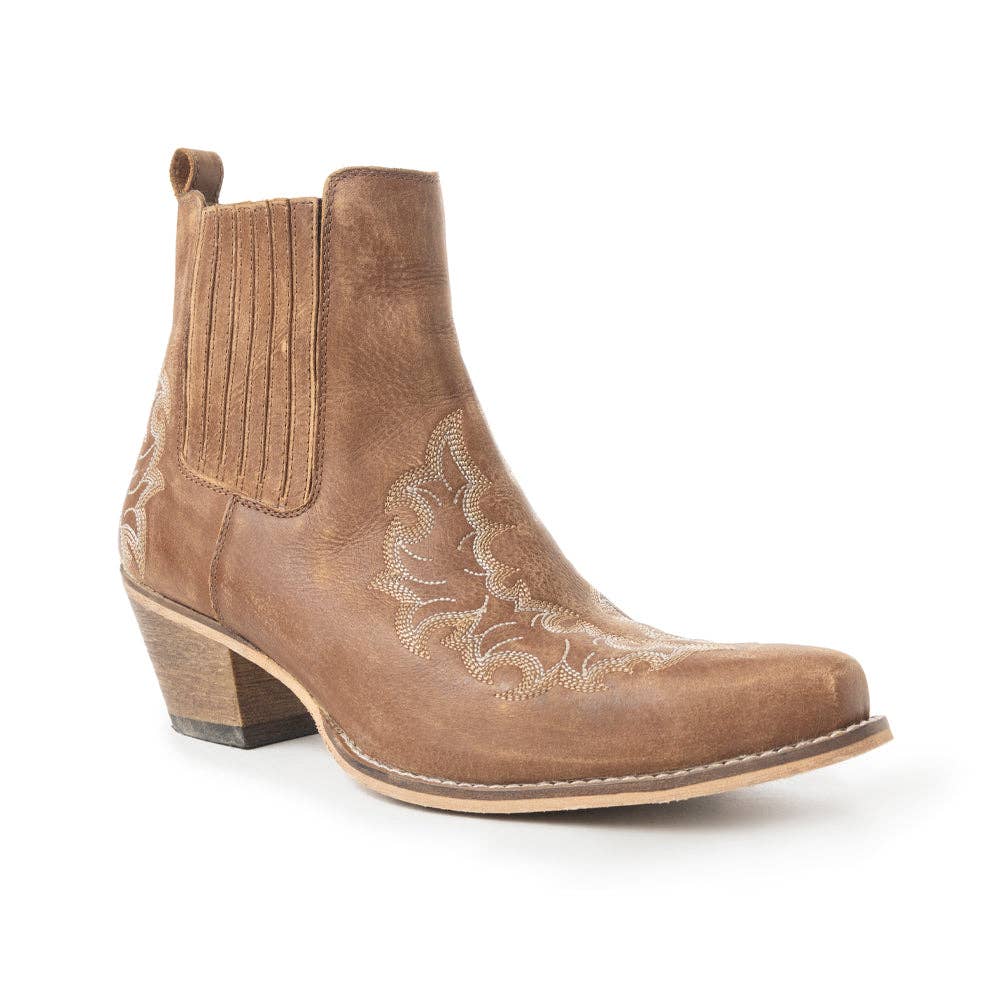 Dearling Ranch Booties In Brown: Brown / 10